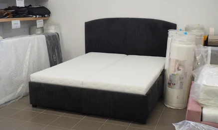 Posteľ Zana, čierna